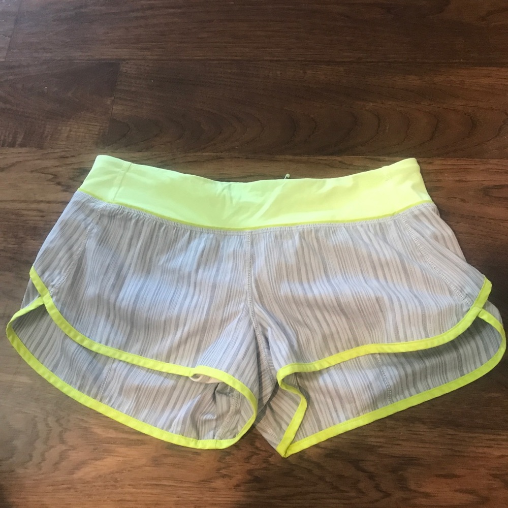 Lululemon Speed Short 2-way stretch Size 8